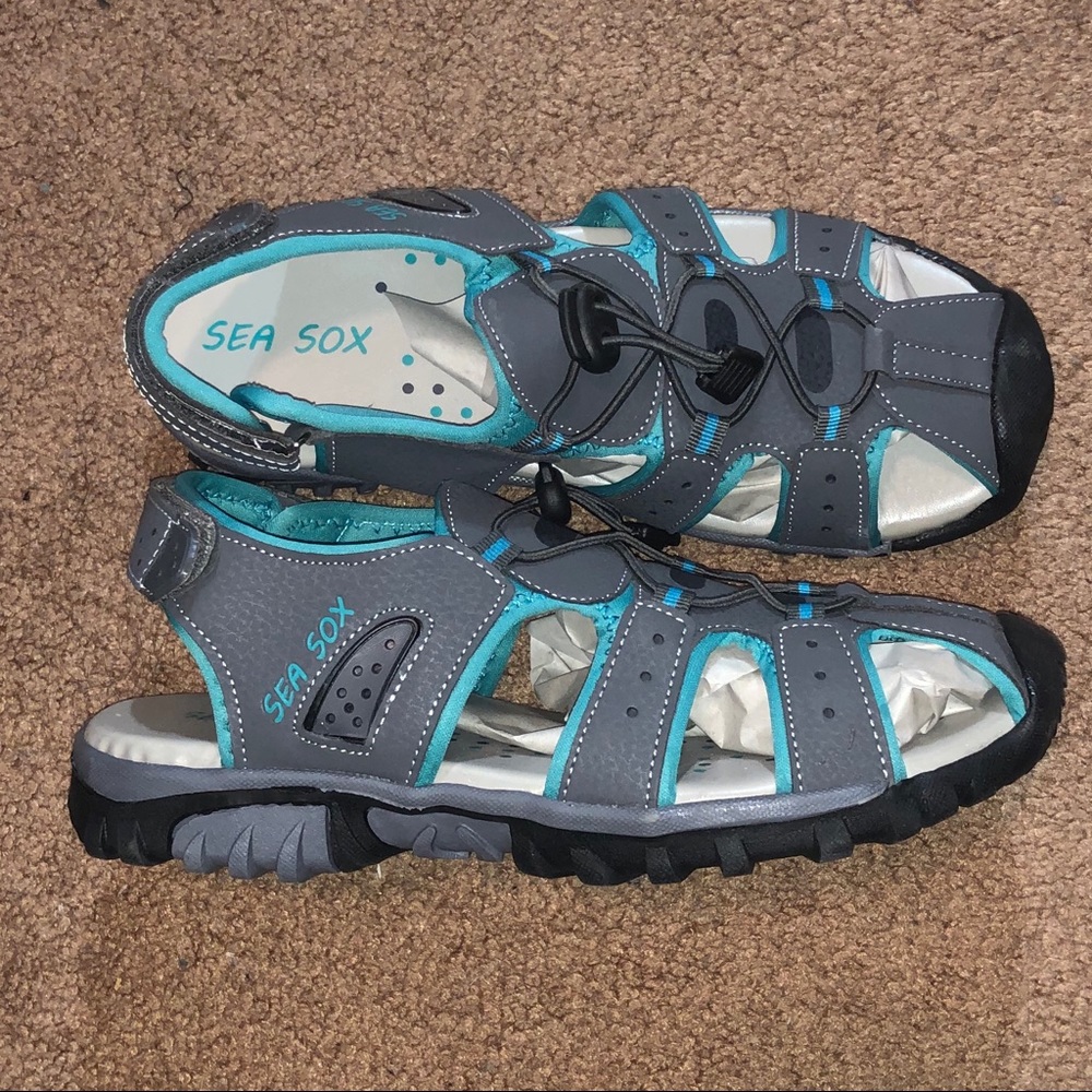 Women’s water / Outdoor -  shoes / sandals.